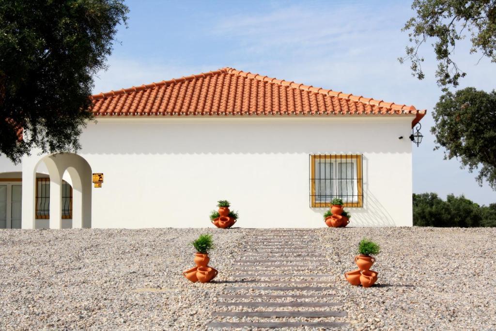 Monte Do Cuca Guest House Mora Exterior photo