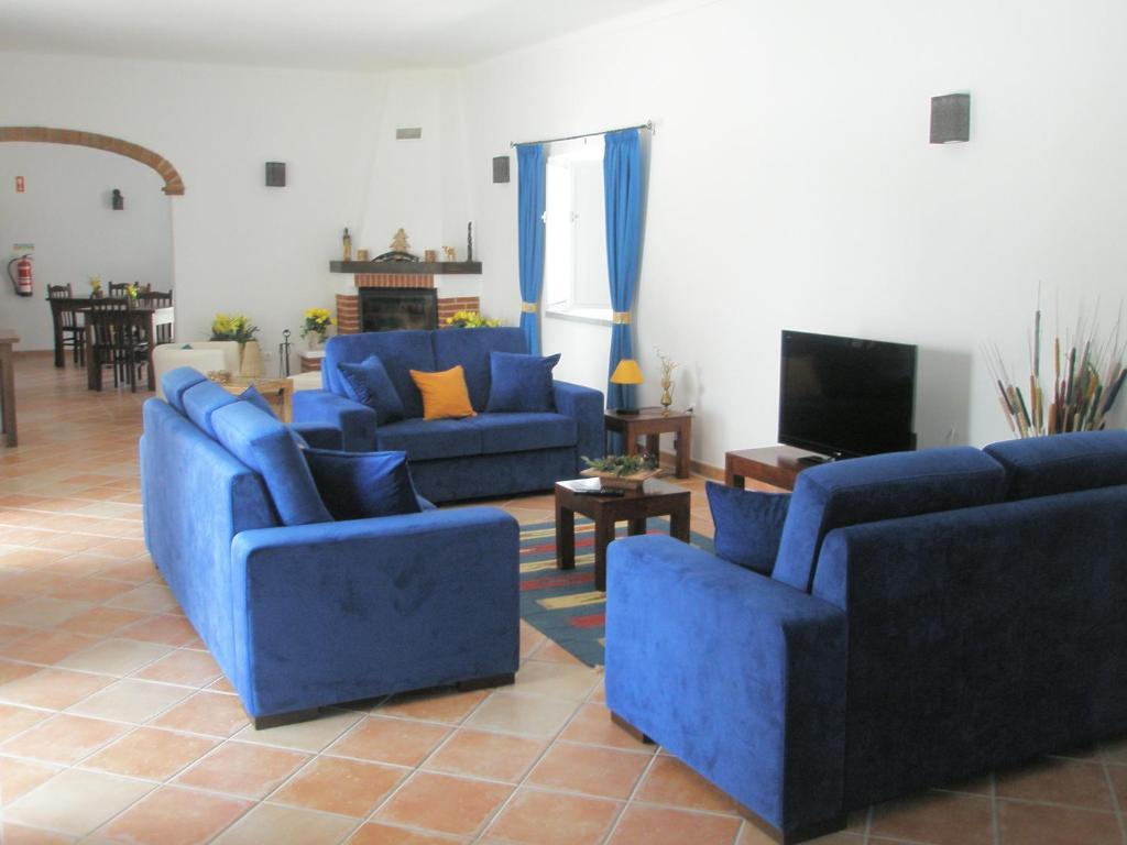 Monte Do Cuca Guest House Mora Exterior photo