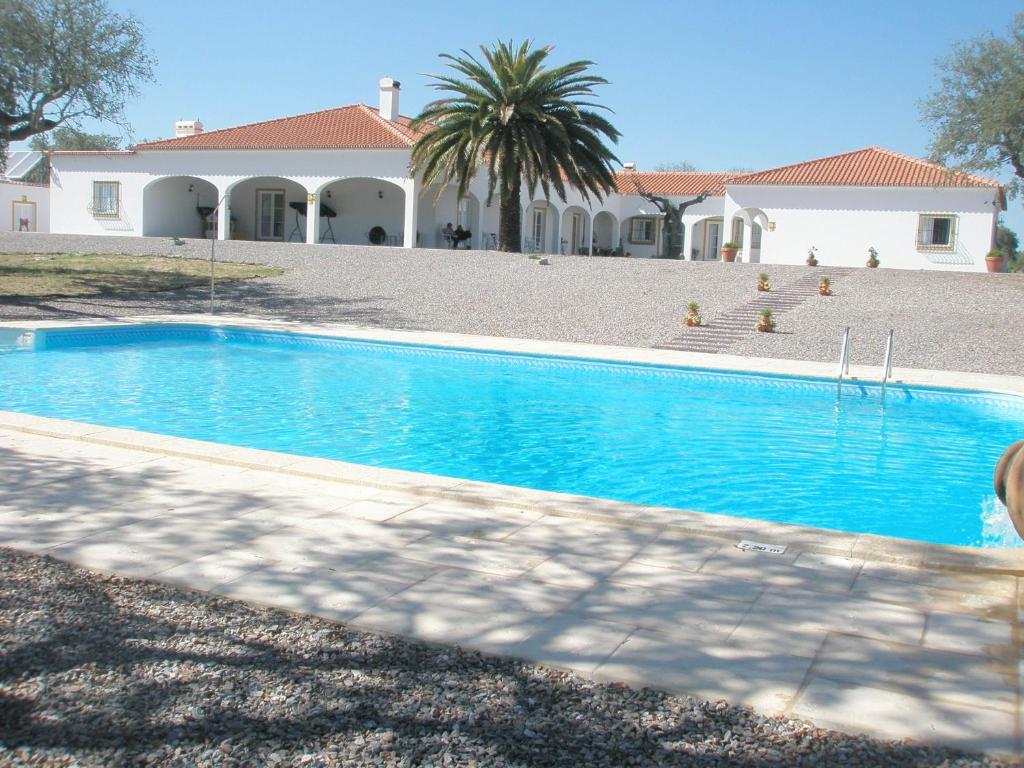 Monte Do Cuca Guest House Mora Exterior photo