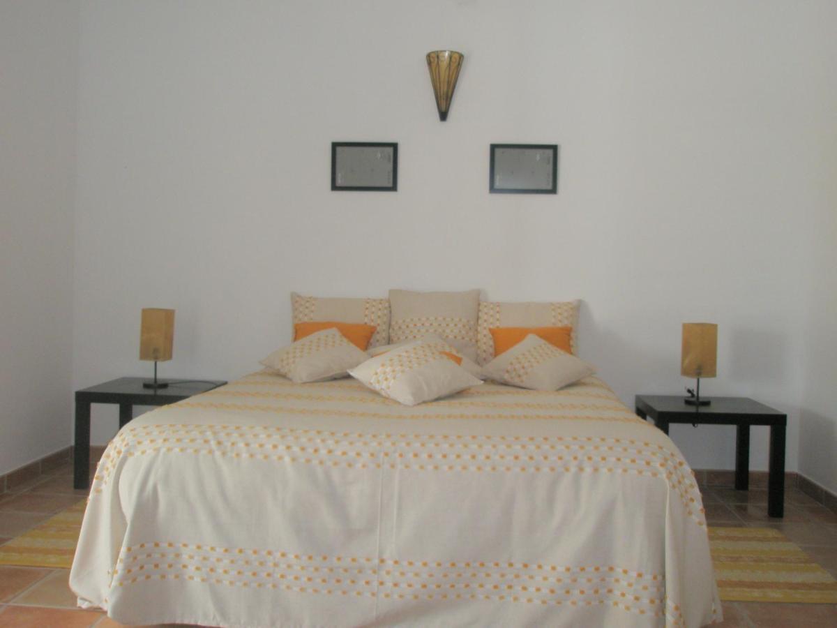 Monte Do Cuca Guest House Mora Room photo